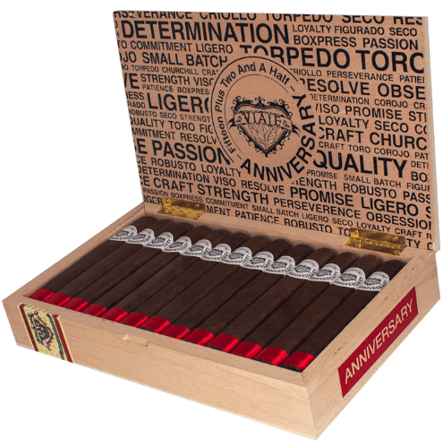 Viaje Fifteen Plus Two and a Half Anniversary Red (6.0" x 54)