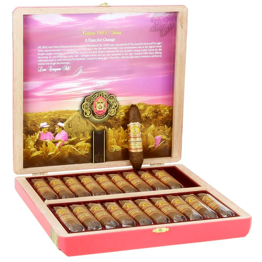 Arturo Fuente Rare Pink Cigars - Queen of Hearts - 4.125x60