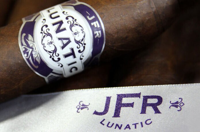 Jfr Lunatic Maduro Cigars - La Montana - 7x70 - cigar13