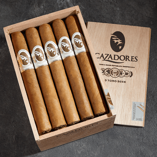 La Aurora Cazadores Claro Cigars - Toro - 6 X 50 - cigar13