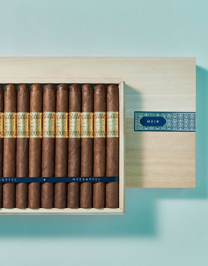 Meerapfel Meir Churchill (7 x 47) - cigar13