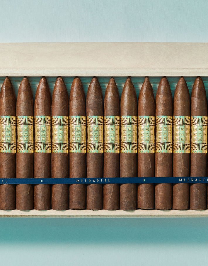 Meerapfel Meir Pyramid (6 1/8 x 52) - cigar13