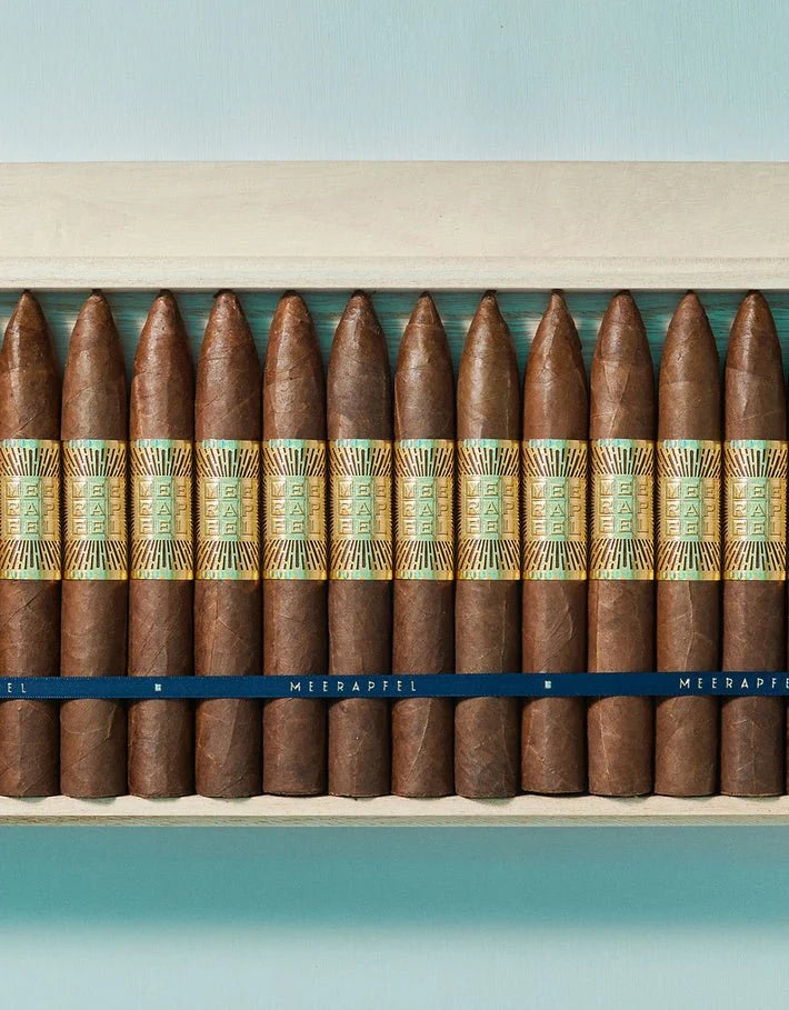 Meerapfel Meir Pyramid (6 1/8 x 52) - cigar13