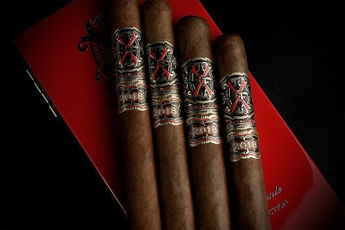 THE OPUS X STORY CIGARS - Red Travel Humidor