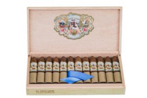 PDR El Trovador A. Flores Maduro Petit Belicoso - cigar13