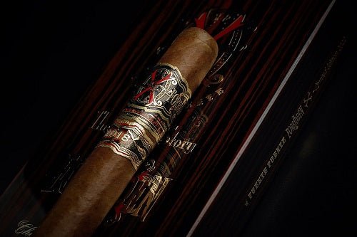 THE OPUS X STORY CIGARS - Macassar Ebony Travel Humidor - cigar13