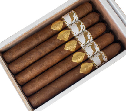 Cavalier Geneve White Series Corona (5.75" x 44)