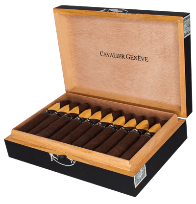 Cavalier Geneve Black II Series Petit No. 2 (4.75