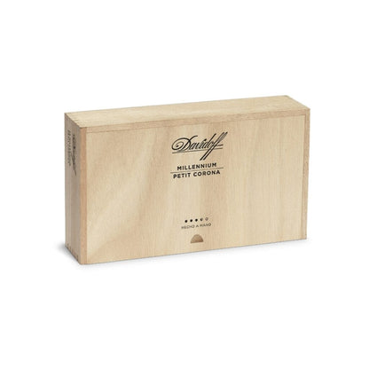 Davidoff Millennium Blend Petit Corona