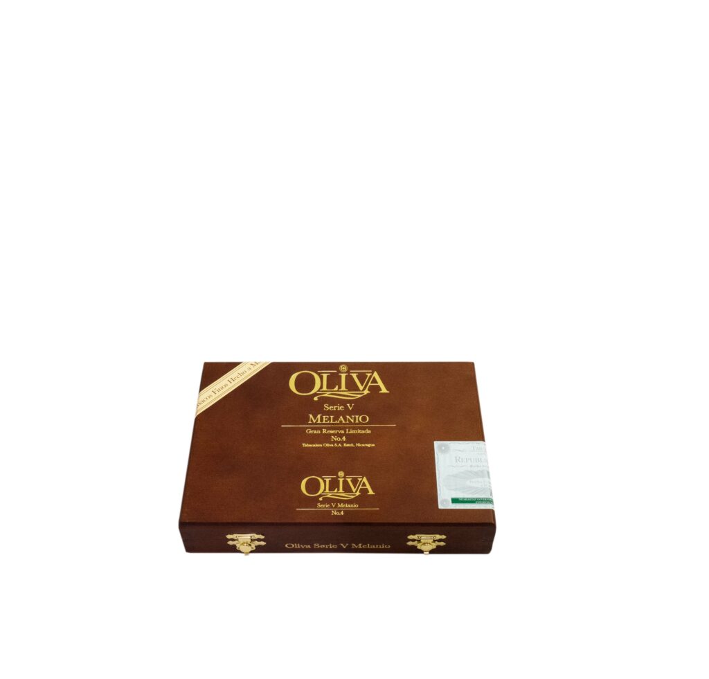 Oliva Serie V Melanio No. 4 Petit Corona