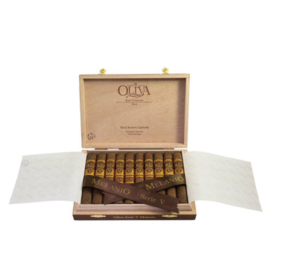 Oliva Serie V Melanio No. 4 Petit Corona
