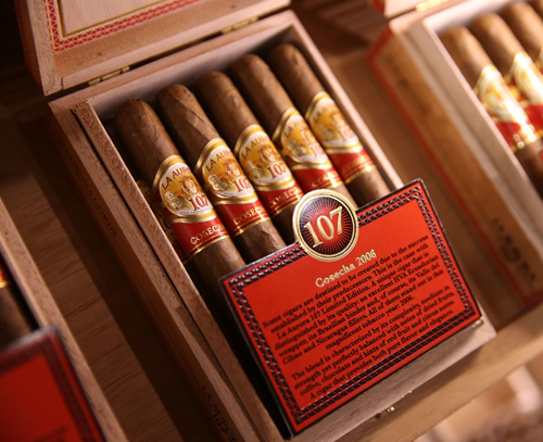 La Aurora 107 Cosecha 2006 Corona Gorda Especial