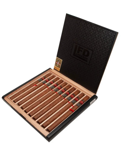 La Flor Dominicana Limited Production Ligero Lancero (Lancero) (7.5