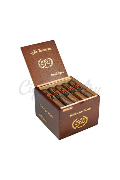 La Flor Dominicana (LFD) Double Ligero 452 Maduro