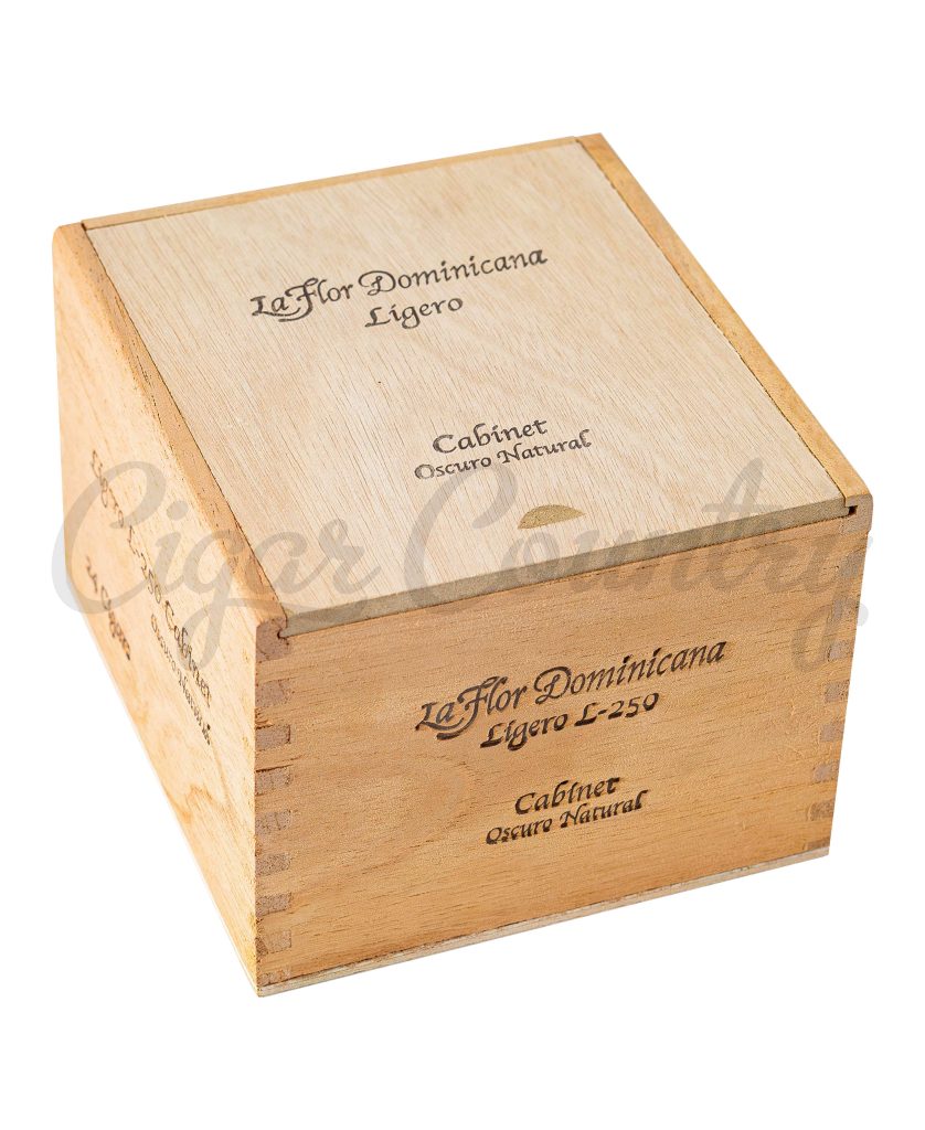 La Flor Dominicana (LFD) Ligero L250 Cabinet Oscuro