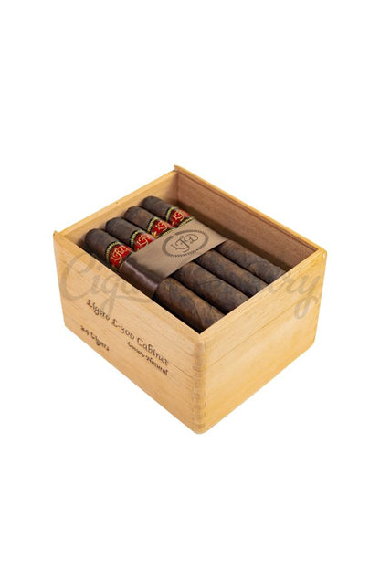 La Flor Dominicana (LFD) Ligero L300 Cabinet Oscuro