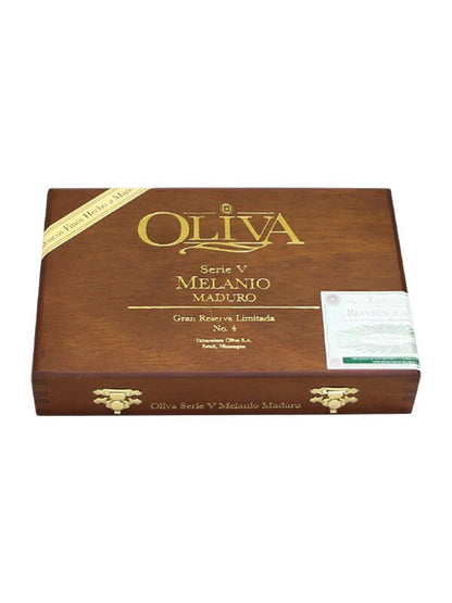 Oliva Serie V Melanio Maduro No. 4