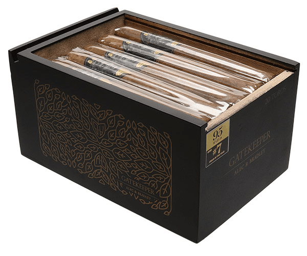Alec Bradley Gatekeeper - Toro - 6 X 52 - cigar13