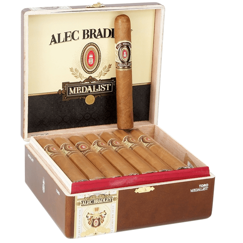 Alec Bradley Medalist - Toro - 6 X 54 - cigar13