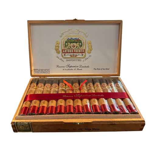 ARTURO FUENTE ANEJO CIGARS