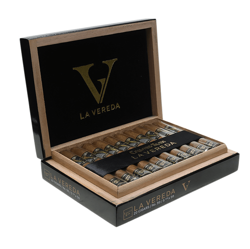 Crowned Heads La Vereda - No. 50 - 5 3/8 X 50 - cigar13