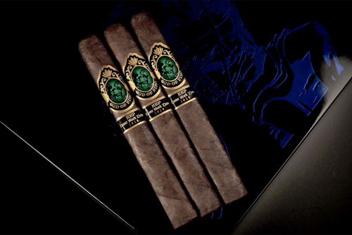 God of Fire Kkp Never Back Down Toro Extra 54 - Black Travel Humidor