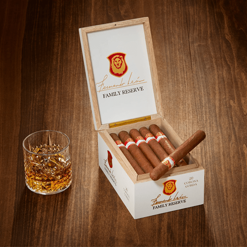 La Aurora Fernando Leon Cigars - Corona Gorda - 6 X 47 - cigar13