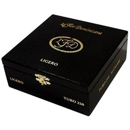 La Flor Dominicana (LFD) Ligero L-250 Tubos (Robusto) (4.7" x 48)