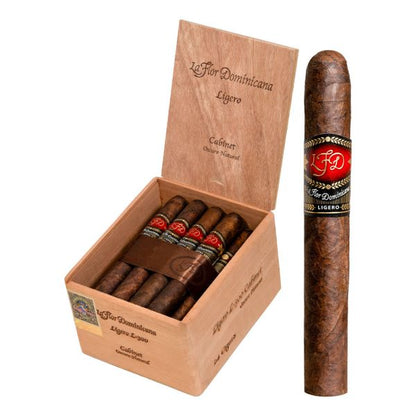 La Flor Dominicana Ligero Cabinet L-300 Oscuro Natural (Toro) (5.75" x 50)