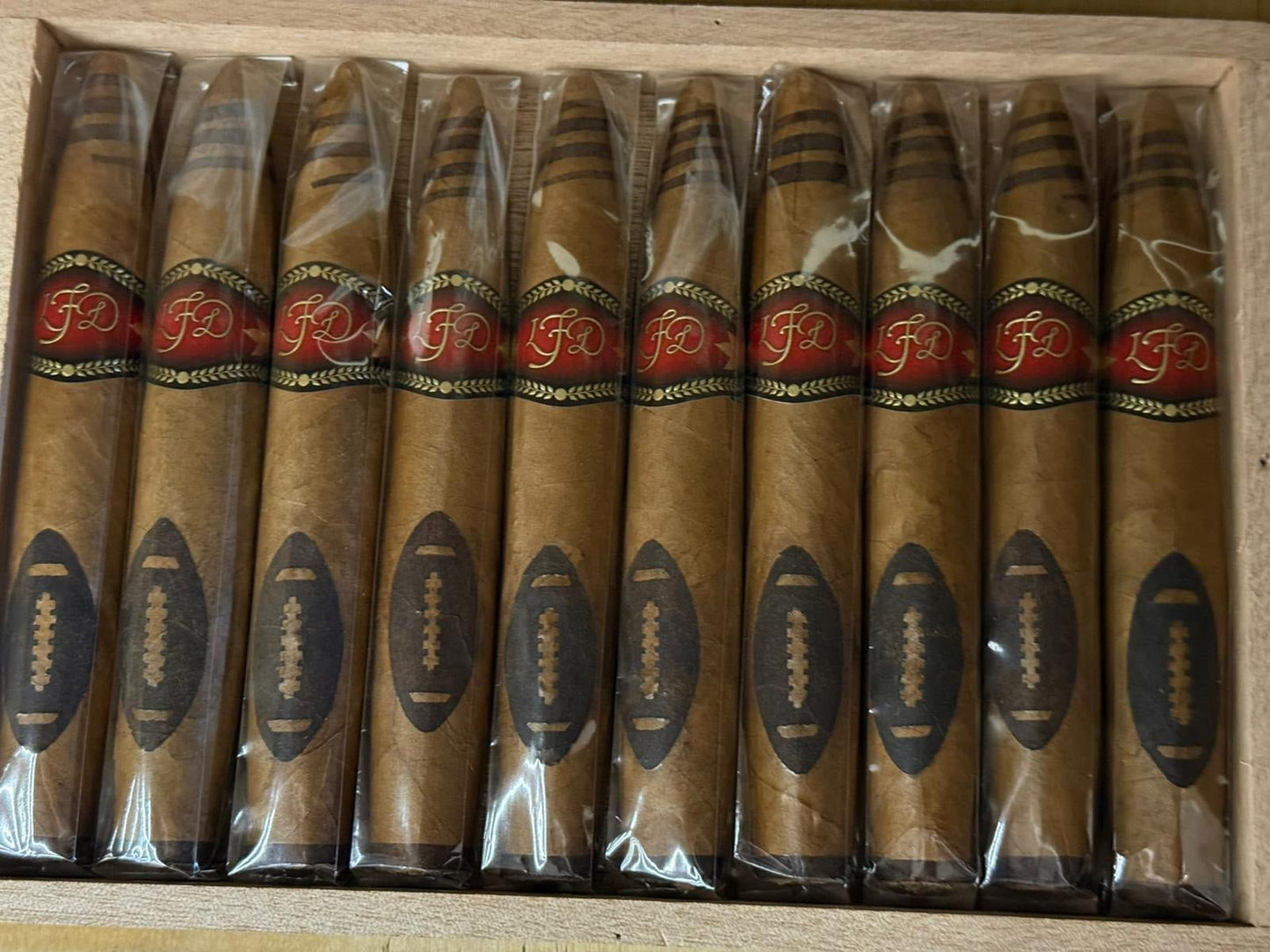 La Flor Dominicana Special Football Edition 2025 - No.1 - cigar13
