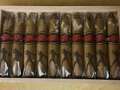 La Flor Dominicana Special Football Edition 2025 - No.2