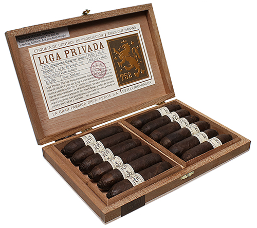 Liga Privada T52 Cigars - Flying Pig - 4x60