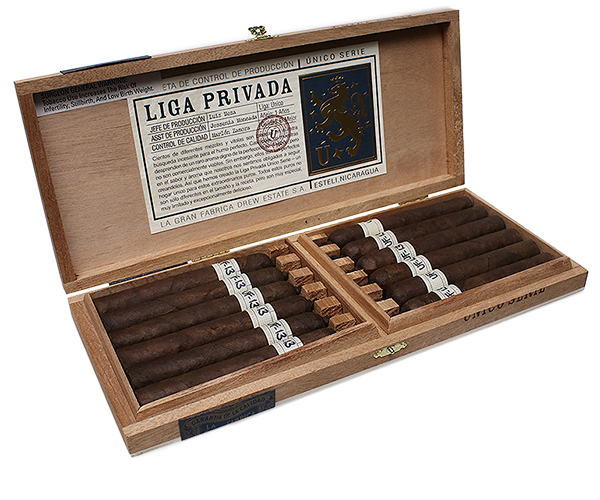 Liga Privada Unico Serie Uf-13 Dark - Robusto - 5 X 52
