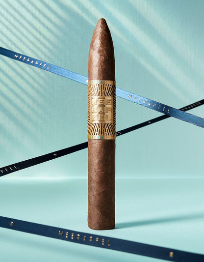 Meerapfel Meir Pyramid (6 1/8 x 52) - cigar13