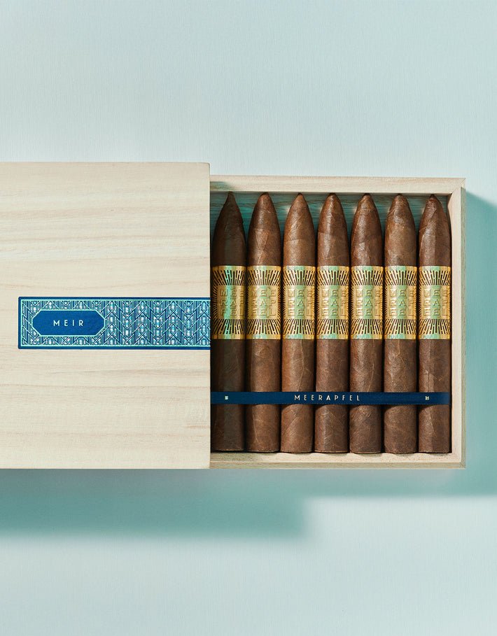 Meerapfel Meir Pyramid (6 1/8 x 52) - cigar13