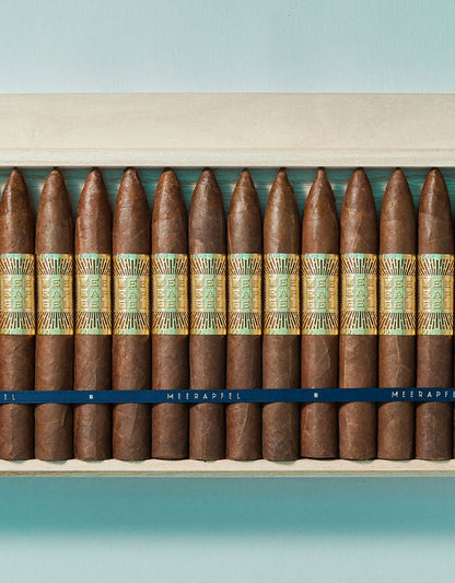Meerapfel Meir Pyramid (6 1/8 x 52) - cigar13