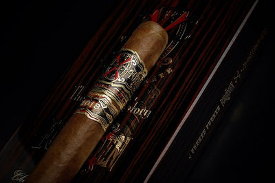 THE OPUS X STORY CIGARS - Macassar Ebony Travel Humidor