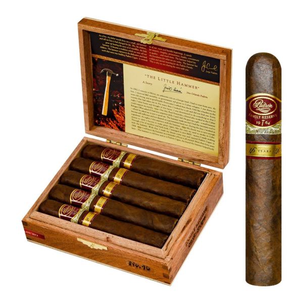 Padron Family Reserve No. 46 Maduro (Robusto Extra) (5.5" x 56)
